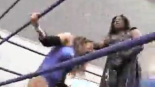 Black Amazon Destroying Blonde