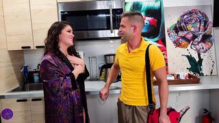 Stepmom Welcomes Me Home with a Creampie