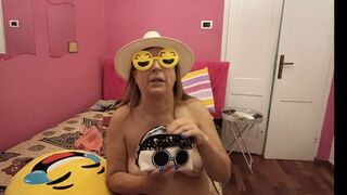 Veronica Rossi Official - Sexual emoticons