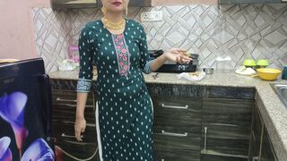 Indian Punjabi Ma Put New Desi Chudai Full Galiyan Punjabi Full HD Desi Sardarni Stepmum Wound Mari In Kitchen