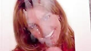Britney Spears Gets A Facial