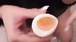 Queeny Love Eats An Egg Filled With Cum
