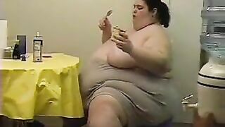 FATTEST FATTY EVER FUCKED! OMG!