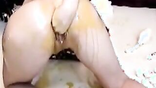 Pussy Fisting With Eggs Yolks In Her Vagina