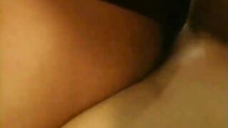 Horny babe gets fucking drilling in car