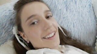 Katiee teen in sexy bows pose ass