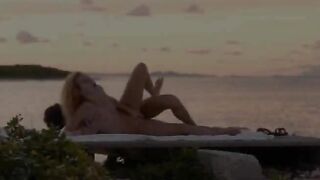 cunt licking and fucking by the sea
