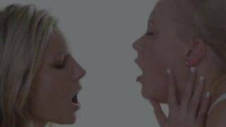 Extremely hot threesome with hot women