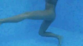 Underwater strip of graceful boobs