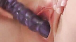 Babe screws herself with favorite toy
