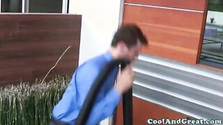 Bigtit brunette gets a creamy facial