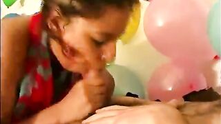 Teen gets cumshot after handjob
