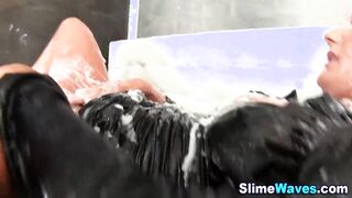 Fingering slut cum drenched