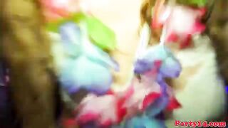 Party amateur skank loves facial