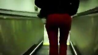 Big Booty In Tight Pants