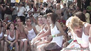 Girls with no limits in this amateur movie