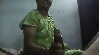 Indian Whore Giving A Handjob