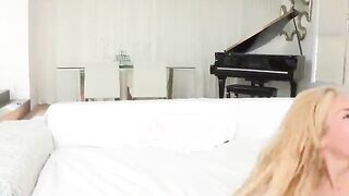 Sexy Blonde Teen Girl Carmen Gets Cum Facial From Her Friend