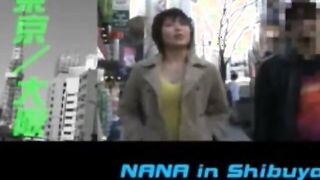 Publicsex oriental dildofucked in a car