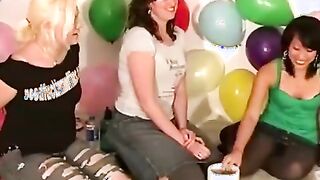 Guy gets handjob at amateur sex party