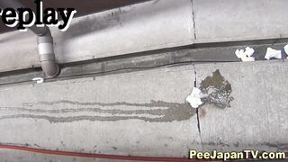 Asian babes pissing in alley