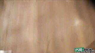 Brunette amateur takes cash for a facial