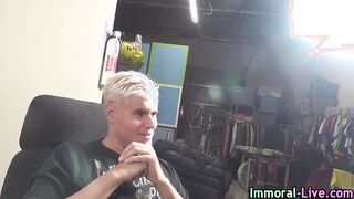 Pornstar sucks black dick