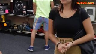 Amateur college girl fucked by pawn man at the pawnshop
