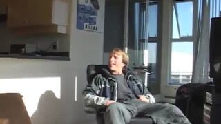 Hot Realtor MILF Throws in Pussy as a Signing Bonus!