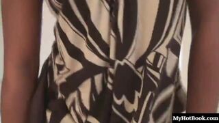 A black amateur porn girl named Maria is in this scene letting a