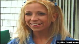 Kelly the coed AKA Allysin Chaynes sucks dick outside in a cute plaid
