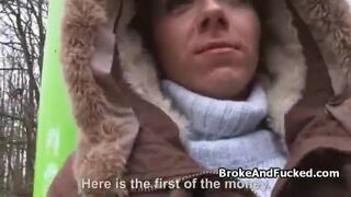 Forest doggystyle with broke short hair babe