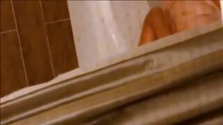 Spying my mom fingering in bath