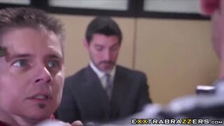 Peta Jensen in XXX Parody Power Rack