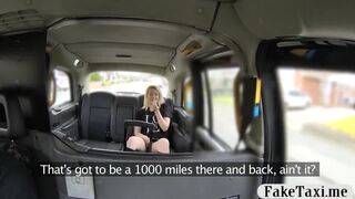 Nasty woman gets rammed by fraud driver in the backseat