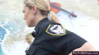 Black stud bangs two policewomen cunts in truck