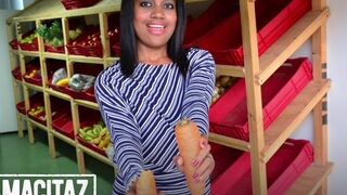 Black Babe Luisa Chocolate Receives Deep Pussy Penetration Colombian Style - CARNE DEL MERCADO